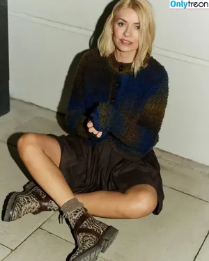 Holly Willoughby / hollywilloughby фото голая #0517