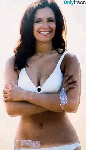Holly Willoughby / hollywilloughby фото голая #0523