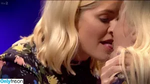 Holly Willoughby / hollywilloughby nude photo #0655