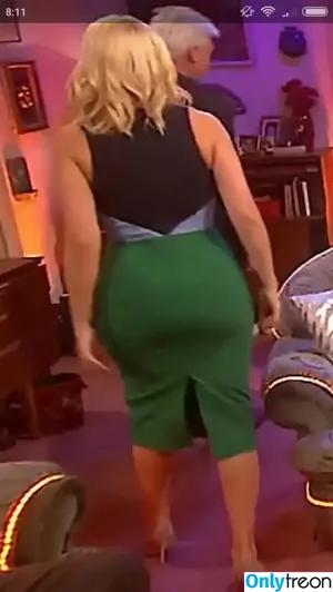 Holly Willoughby / hollywilloughby nude photo #0656