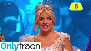 Holly Willoughby / hollywilloughby nude photo #0669