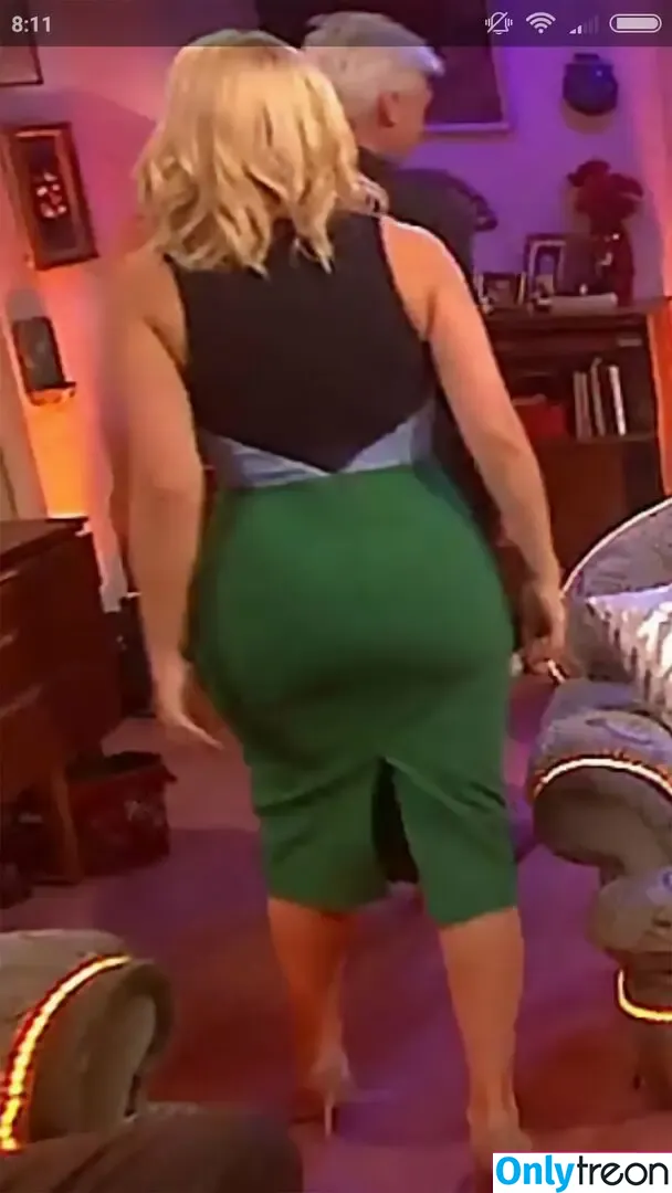 Holly Willoughby nude photo #0656 (hollywilloughby)