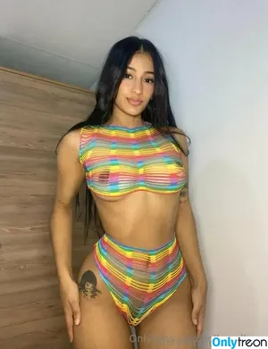 hollymollyxo / hollymolloyxo nude photo #0198