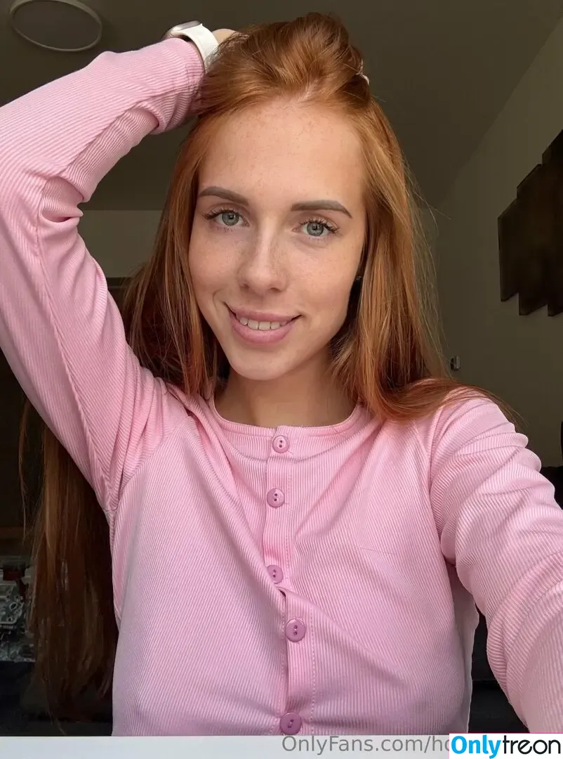 hollymollyxo nude photo #0228 (hollymolloyxo)