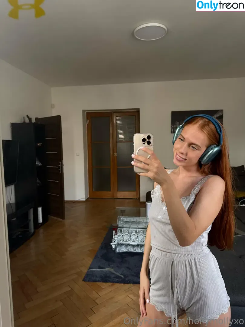 hollymollyxo nude photo #0340 (hollymolloyxo)