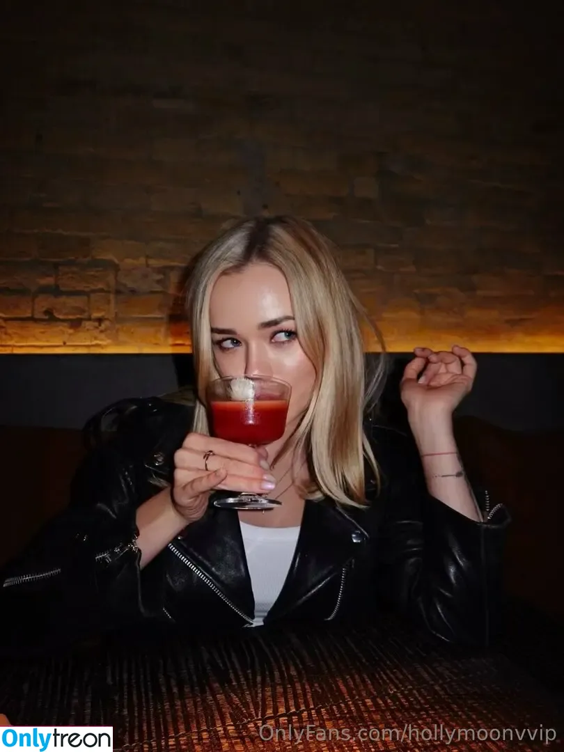 hollymoonvvip голая photo #0086 (hollymeowy)