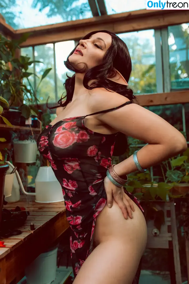 hollythauls nude photo #0229 (hollys.hauls)