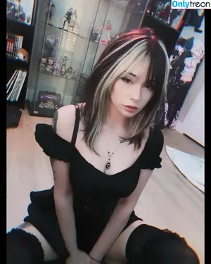 honey.hanako / honeydoesthings nude photo #0004