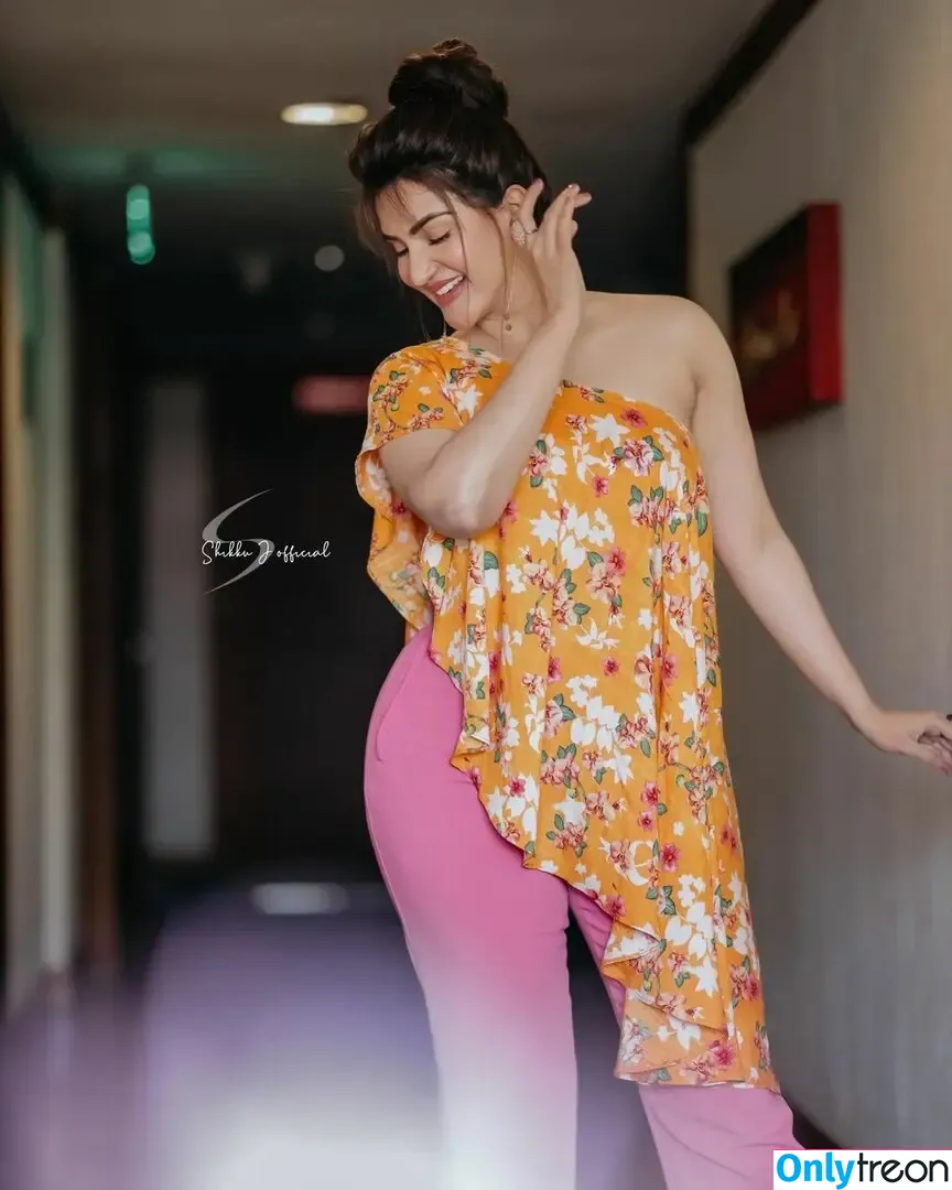 Honey Rose голая photo #0002 (honeyroseinsta / ms-honeyrose)