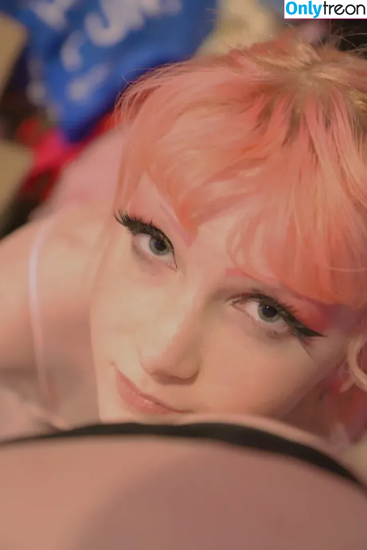 Honeybunnycos nude photo #0002 (Daisy Cakes / honeybunnycos0 / hunnybunnycos / monetspeachcos)