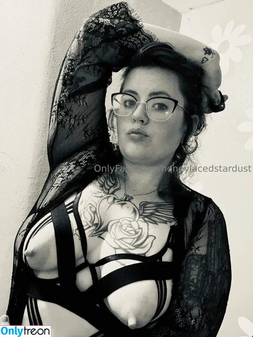 honeylacedsd nude photo #0005 (honeylacedsd)