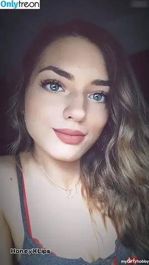  nude photo #0004