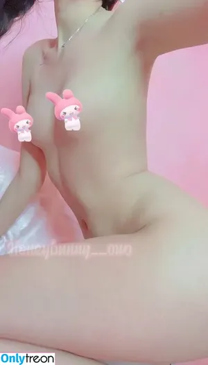 honeyy_bunnyyyy / bbybunny_owo / honeyy__bunnyy / honeyy_bunnyy69 фото голая #0020
