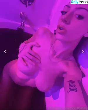 hoopstheking / xxxroxxxy nude photo #0008