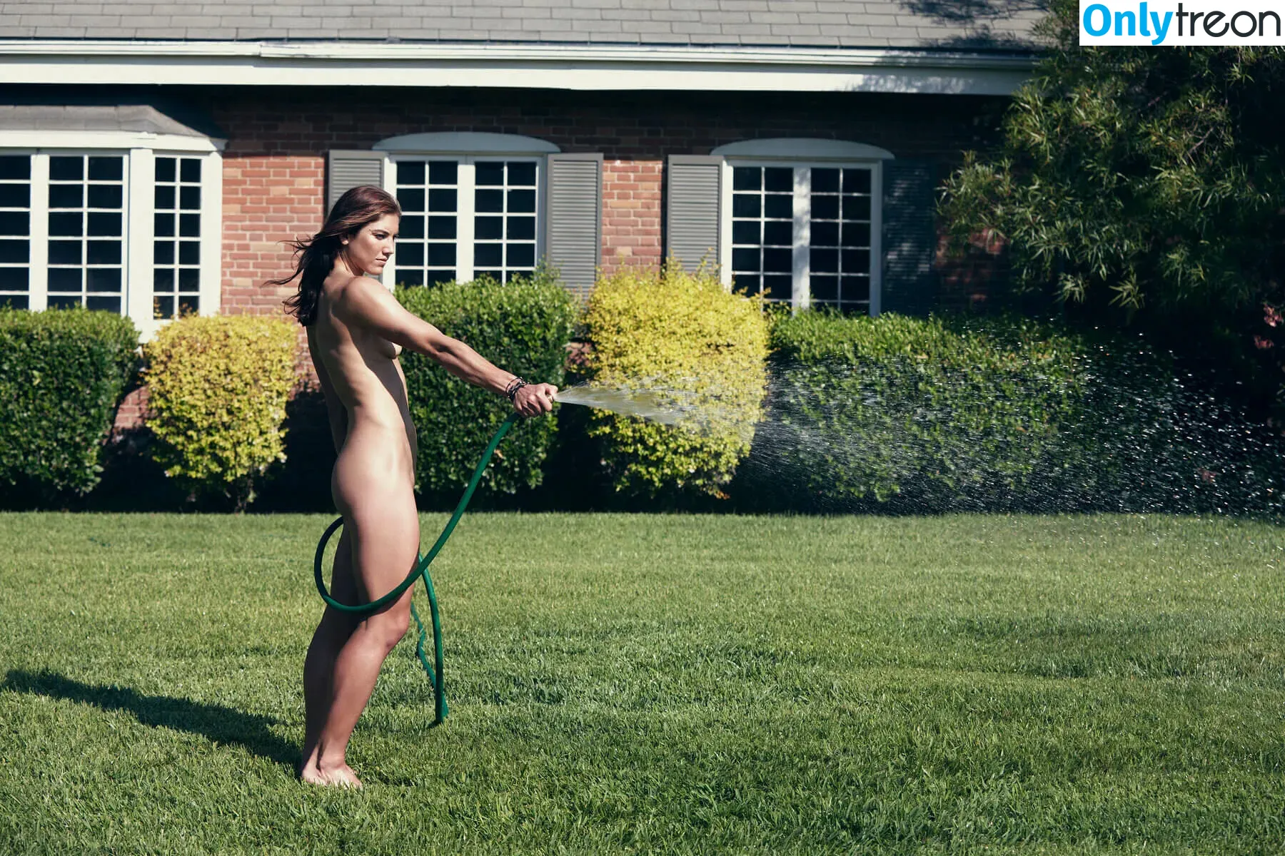 Hope Solo nude photo #0003 (American soccer player / hopesolo)