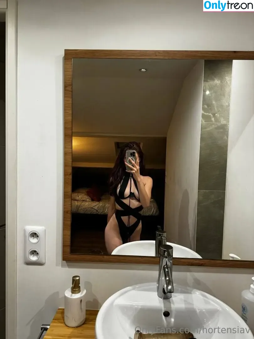 hortensiav nude photo #0007 (hortensiaa_v)