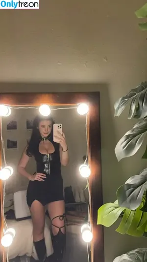 Hotblockchain / Emily Cocea / cryptobaddie1 / Hotblockchain nude photo #0017
