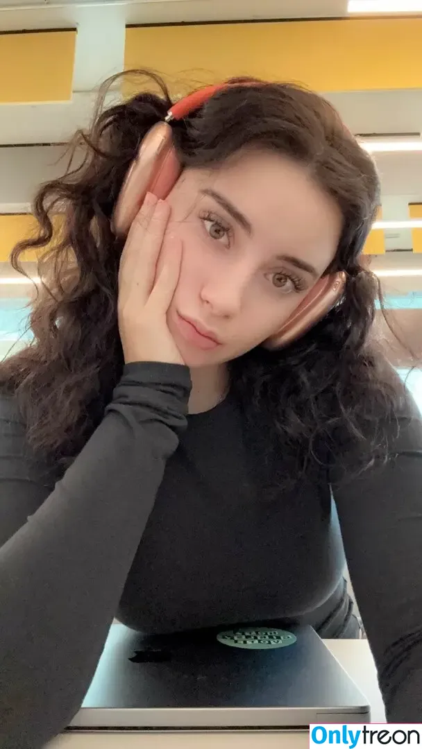 Hotblockchain / Emily Cocea / cryptobaddie1 nude photo #0058 (Hotblockchain)
