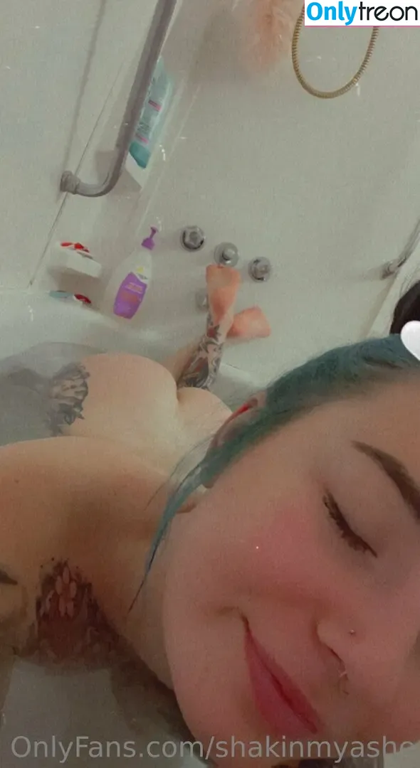 hotdogflavouredwaterr nude photo #0143 (shakinmyashe)
