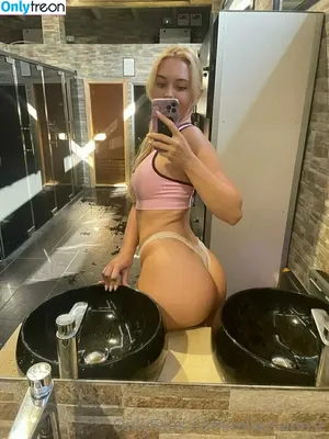 hottiemelony / honigmelony nude photo #0001