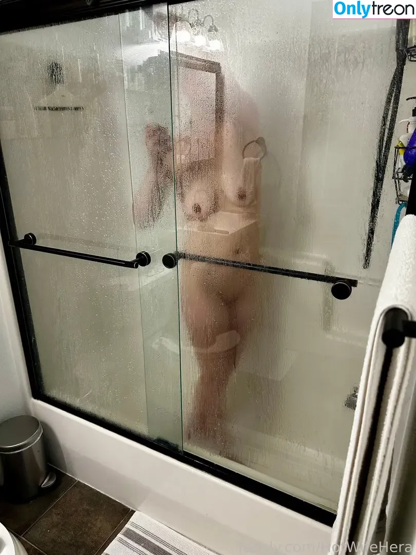 HotWifeHera голая photo #0003 (HotWifeHera)