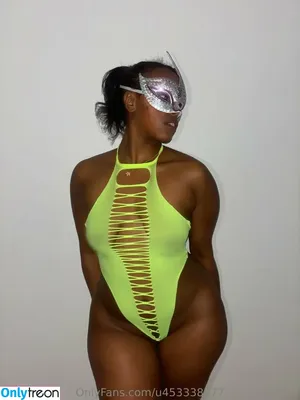 Hourglassebony23 / hourglassebony_ nude photo #0072