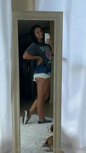 Houston Hotwife / Alyx_Urie / CheatOnHim99 / backshotbarbie96 / iammiyahouston nude photo #0021