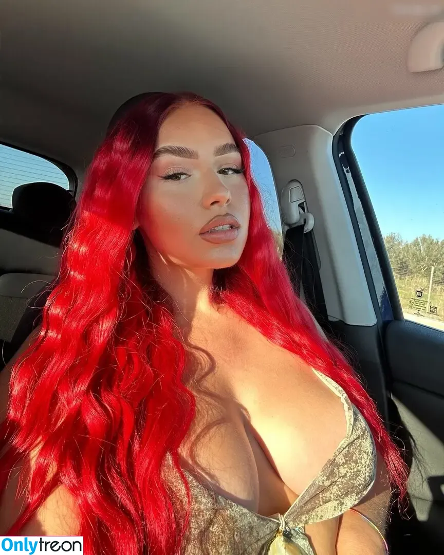 hrvaaticaa nude photo #0003 (hrvaaticaa)