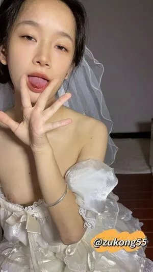 hujiaozi33 / 咸鱼籽 / 胡椒仔 nude photo #0001