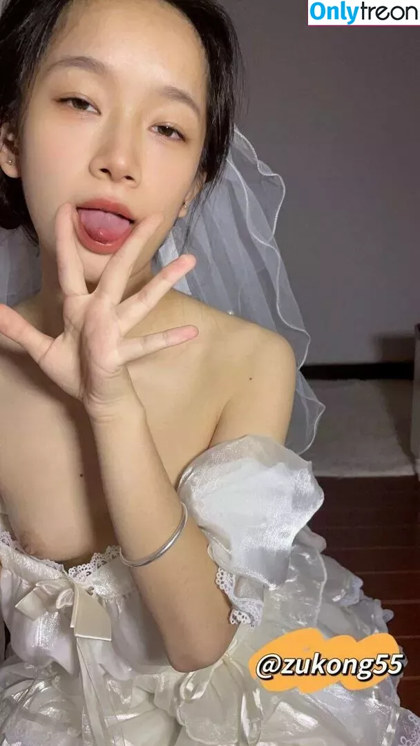 hujiaozi33 nude photo #0001 (咸鱼籽 / 胡椒仔)