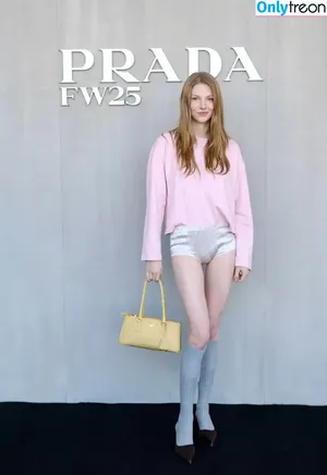Hunter Schafer / hunterschafer nude photo #0615