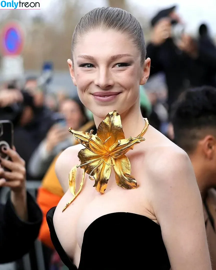 Hunter Schafer голая photo #0146 (hunterschafer)