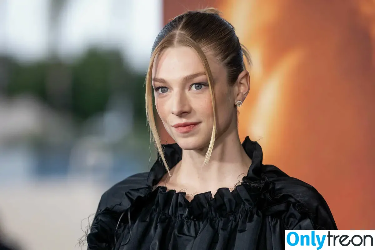 Hunter Schafer голая photo #0350 (hunterschafer)