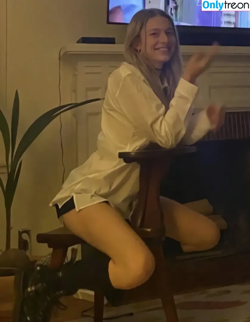 Hunter Schafer nude photo #0588 (hunterschafer)
