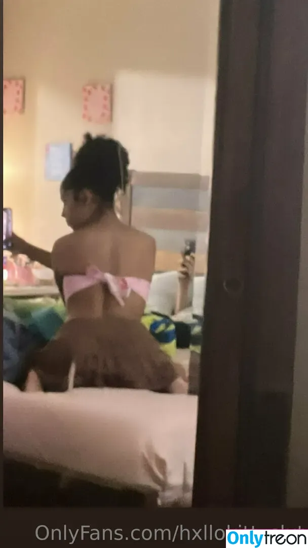 Hxllokittyslxt nude photo #0030 ( / Hxllokittyslut / Suckoncherry)