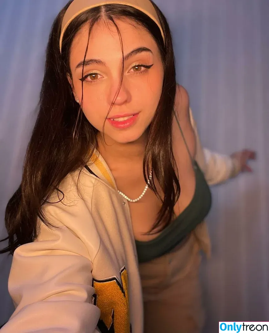 iaaras2 nude photo #0027 (iaara_182 / iaaras)