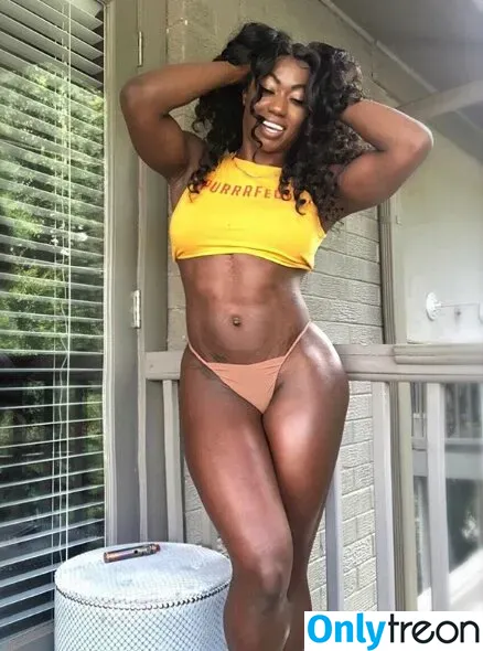 Iamnayfit голая photo #0036 (Missfit1 / Nayfit / Renee Jones)