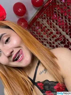 iamqueenjaii / iamqueenolizia nude photo #0792