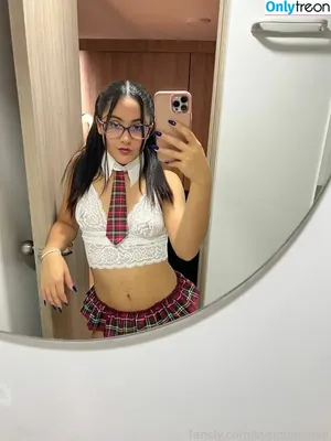 iamqueenjaii / iamqueenolizia nude photo #0883