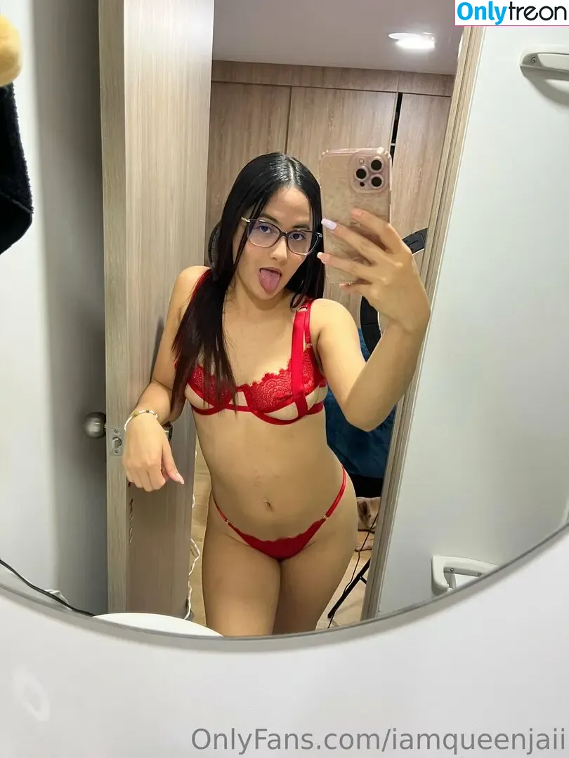 iamqueenjaii nude photo #1098 (iamqueenolizia)