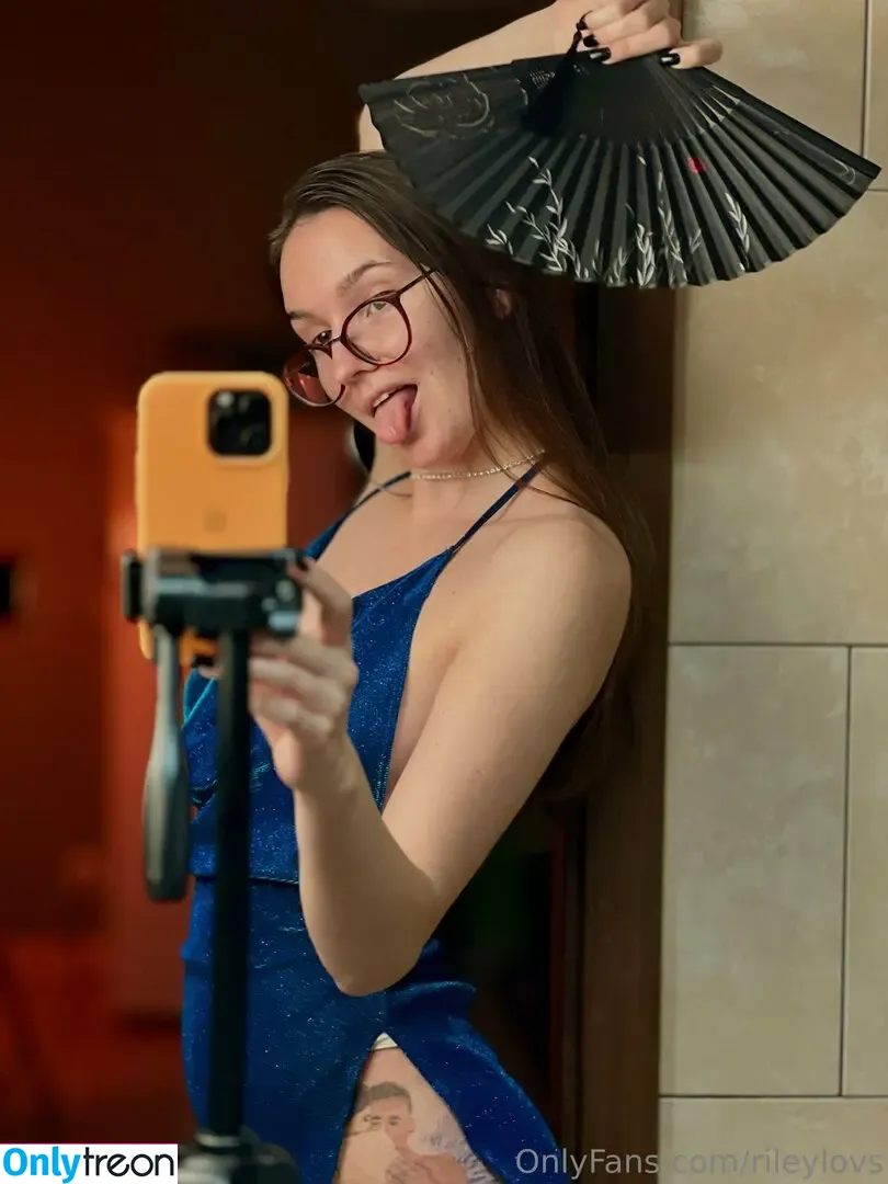 iamrileygrey nude photo #0018 (iamriley4)