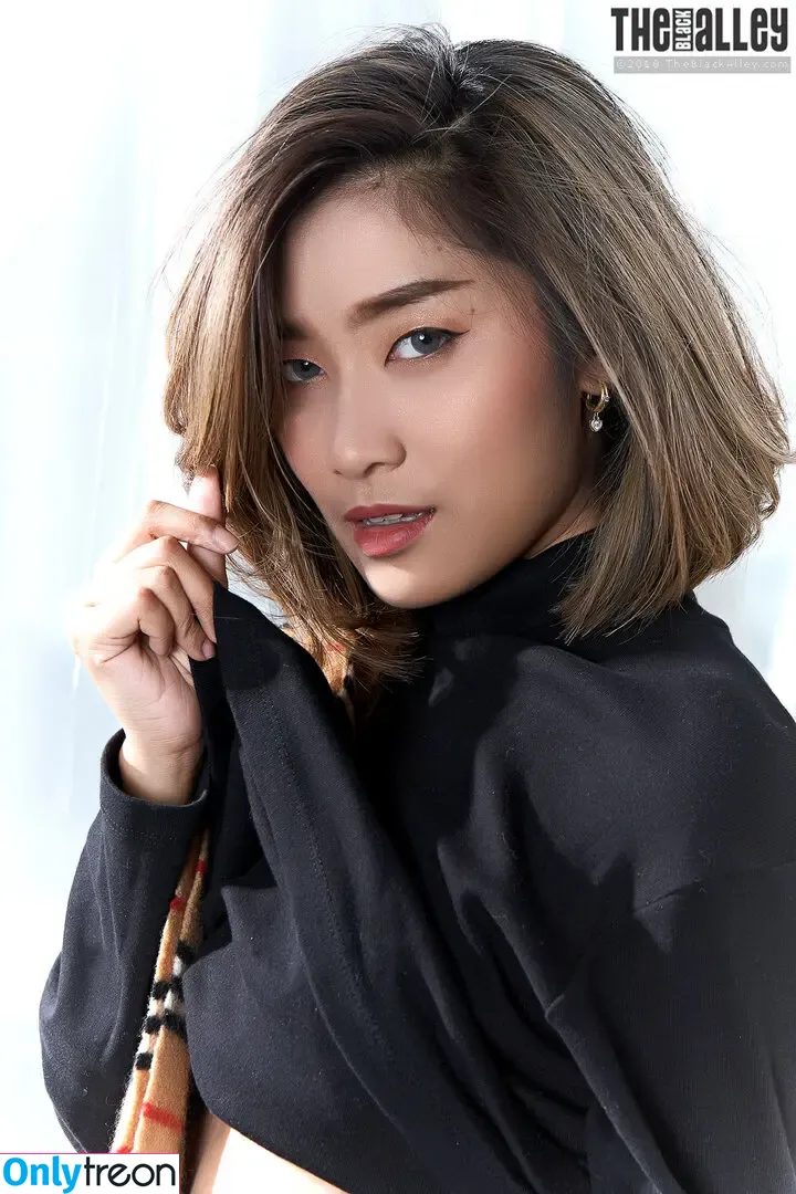 iAsian4u nude photo #0082 (TheBlackAlley / _vivian_cheng_ / nigella_pty)