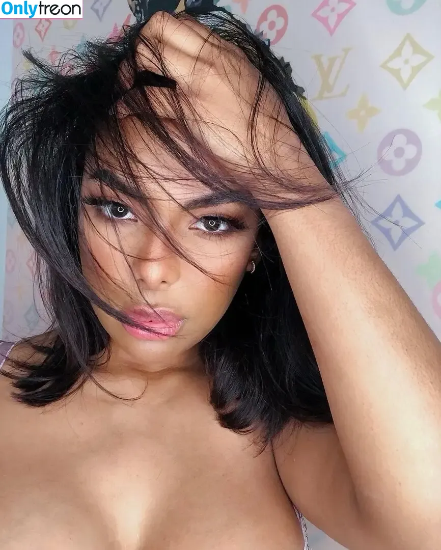 ibchyna nude photo #0005 (fynechyyna)
