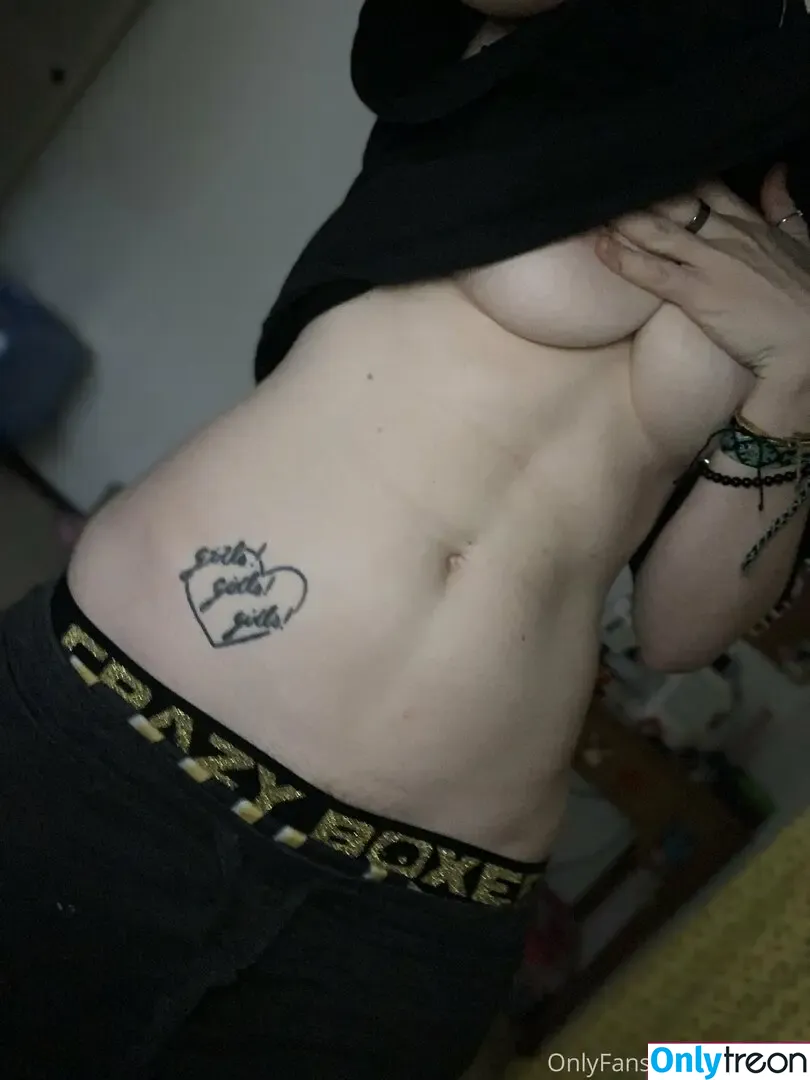 ice.titz nude photo #0039 (icet)