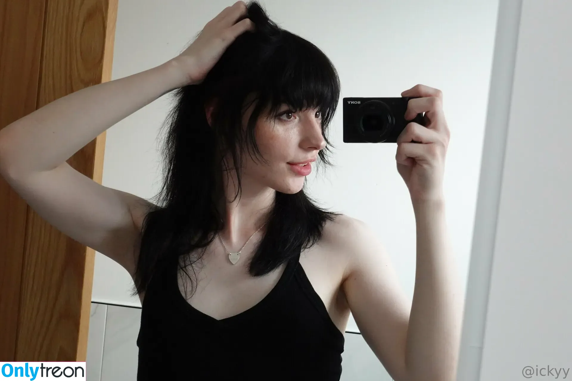 ickyy nude photo #0196 (ickyy)