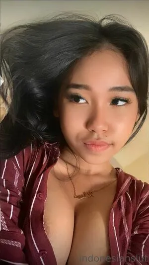 id_babygirl / indonesianslut фото голая #0050