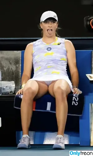 Iga Świątek / iga.swiatek / iga_swiatek nude photo #0001
