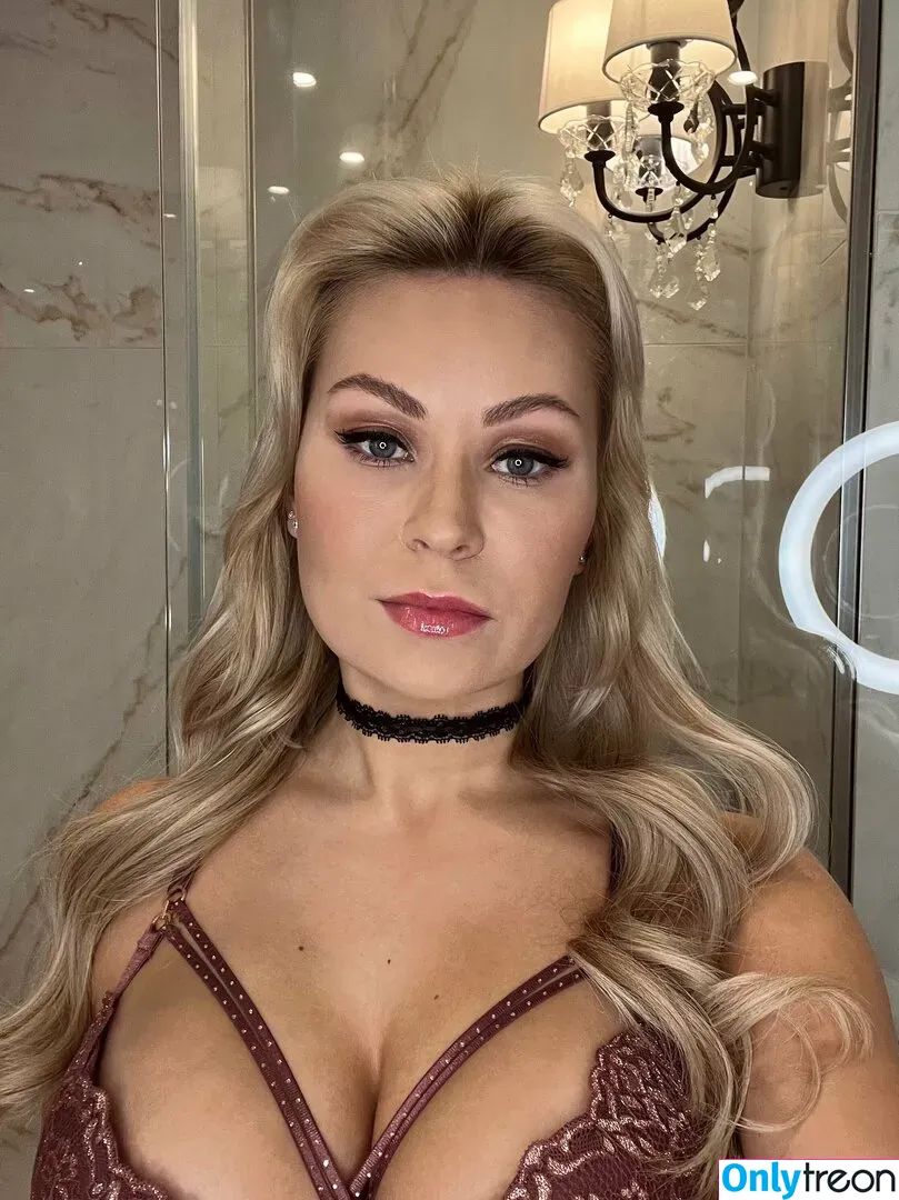 iidazsofia nude photo #0123 (Iida Palosaari)