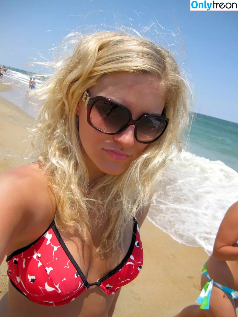 iJustine голая photo #0331 (Justine Ezarik)