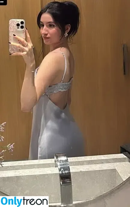 ilamie nude photo #0243 (Lamie / Larissacarvalhx / lamistar)